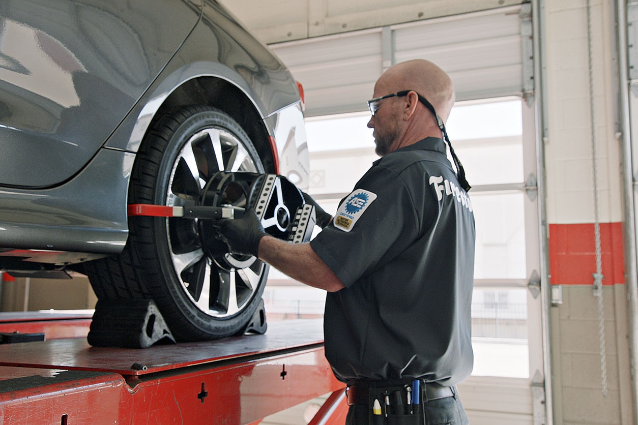 Tire alignment clearance