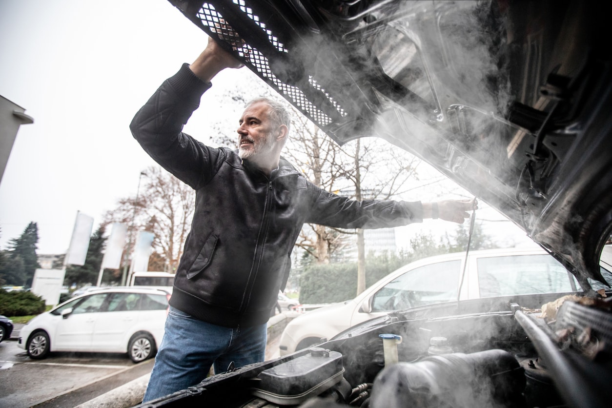 Watch Out for Ice! How to Wash Your Car in Winter